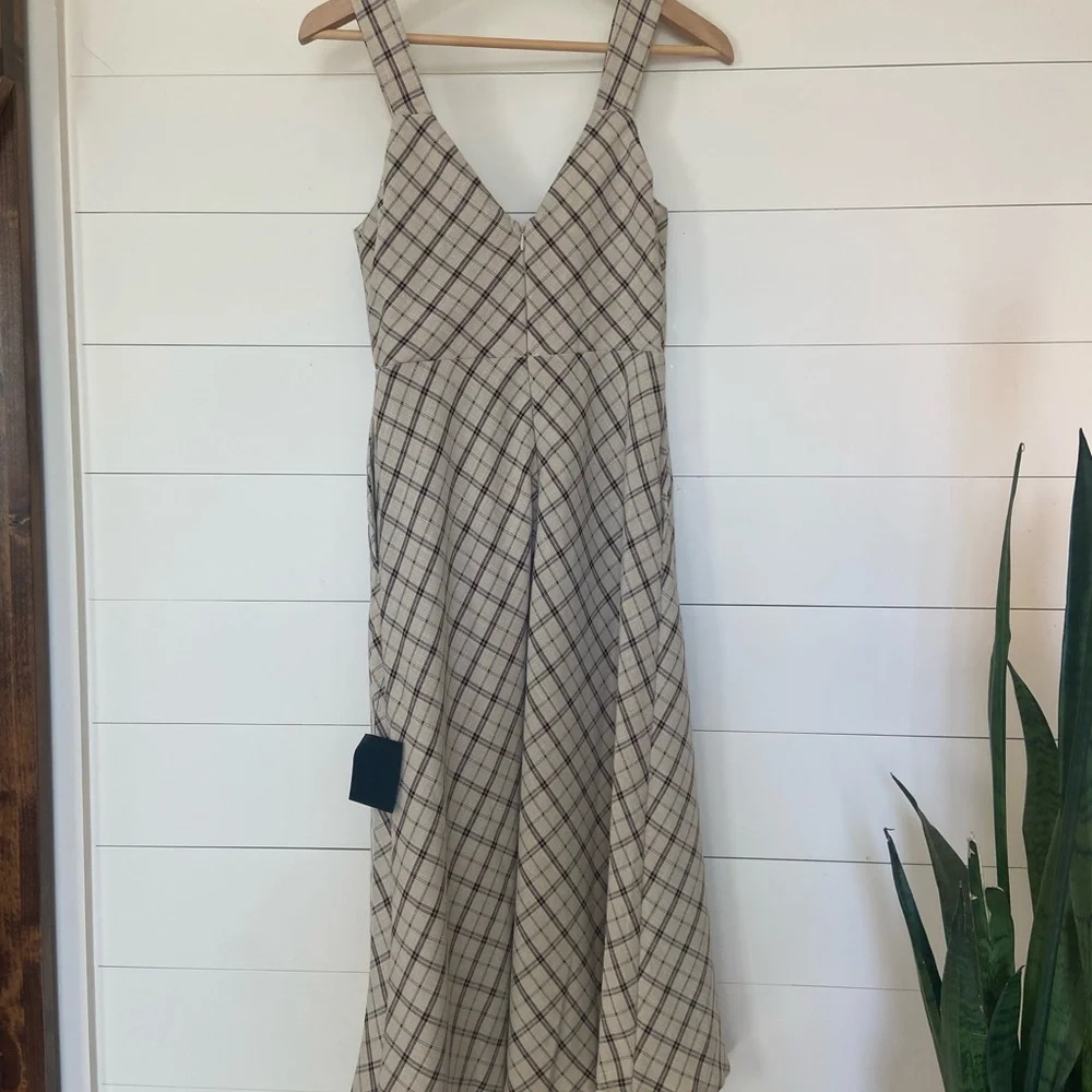 New w tags, lulu’s MIDI sleeveless dress w zipper - Picture 2 of 9
